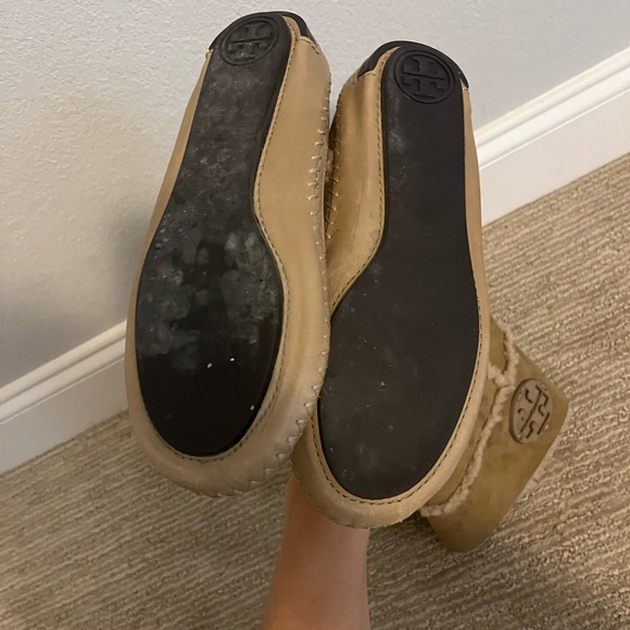 Tory Burch fleece-lined suede boots. Excellent condition. Fit like women’s 6 - Picture 3 of 3